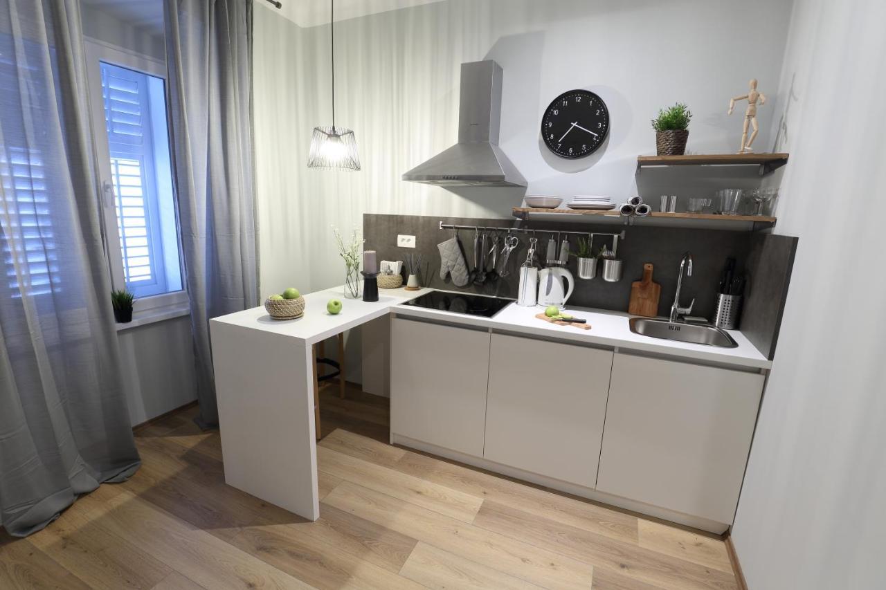 רייקה Adria Square Studios מראה חיצוני תמונה