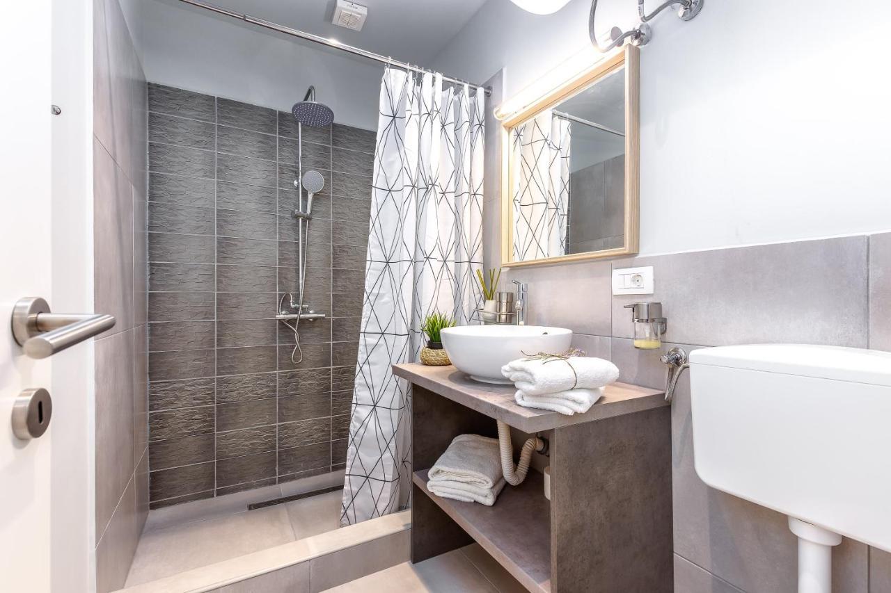 רייקה Adria Square Studios מראה חיצוני תמונה