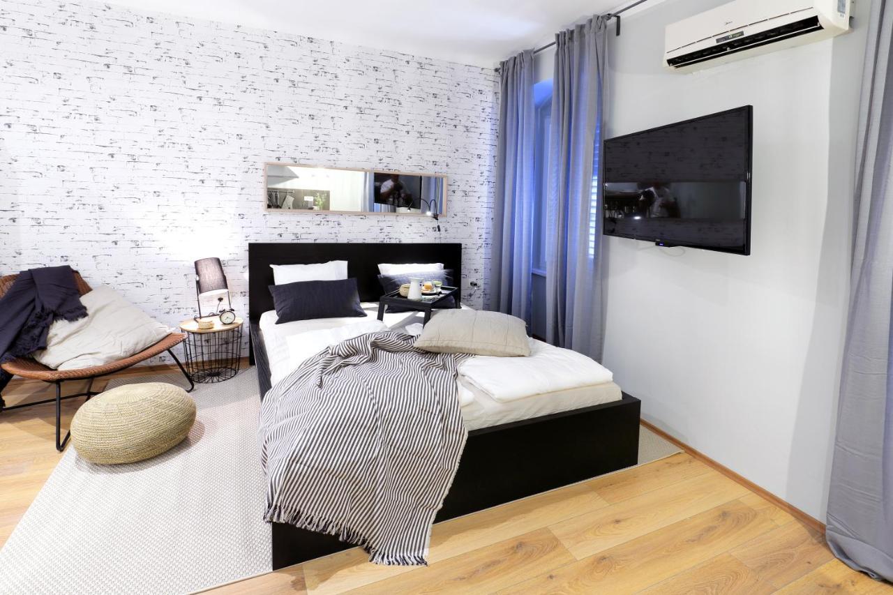 רייקה Adria Square Studios מראה חיצוני תמונה